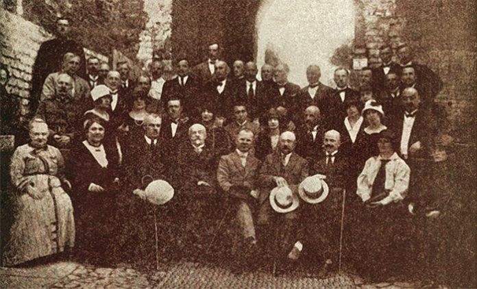 Pracownicy łuckiego magistratu na Zamku Lubarta